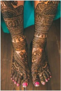 Symmetrical Leg Mehndi Design