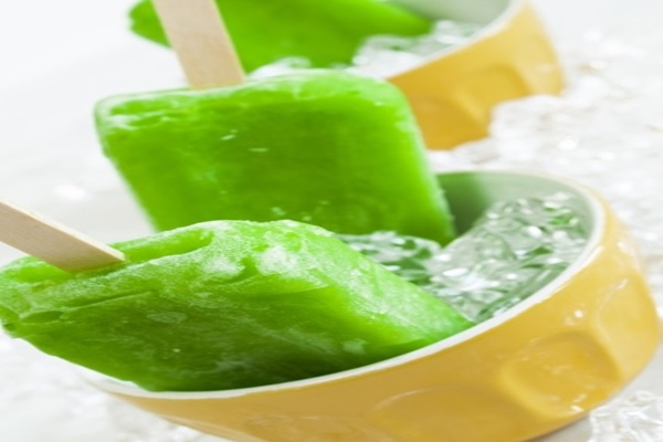 Green tea and basil popsicles